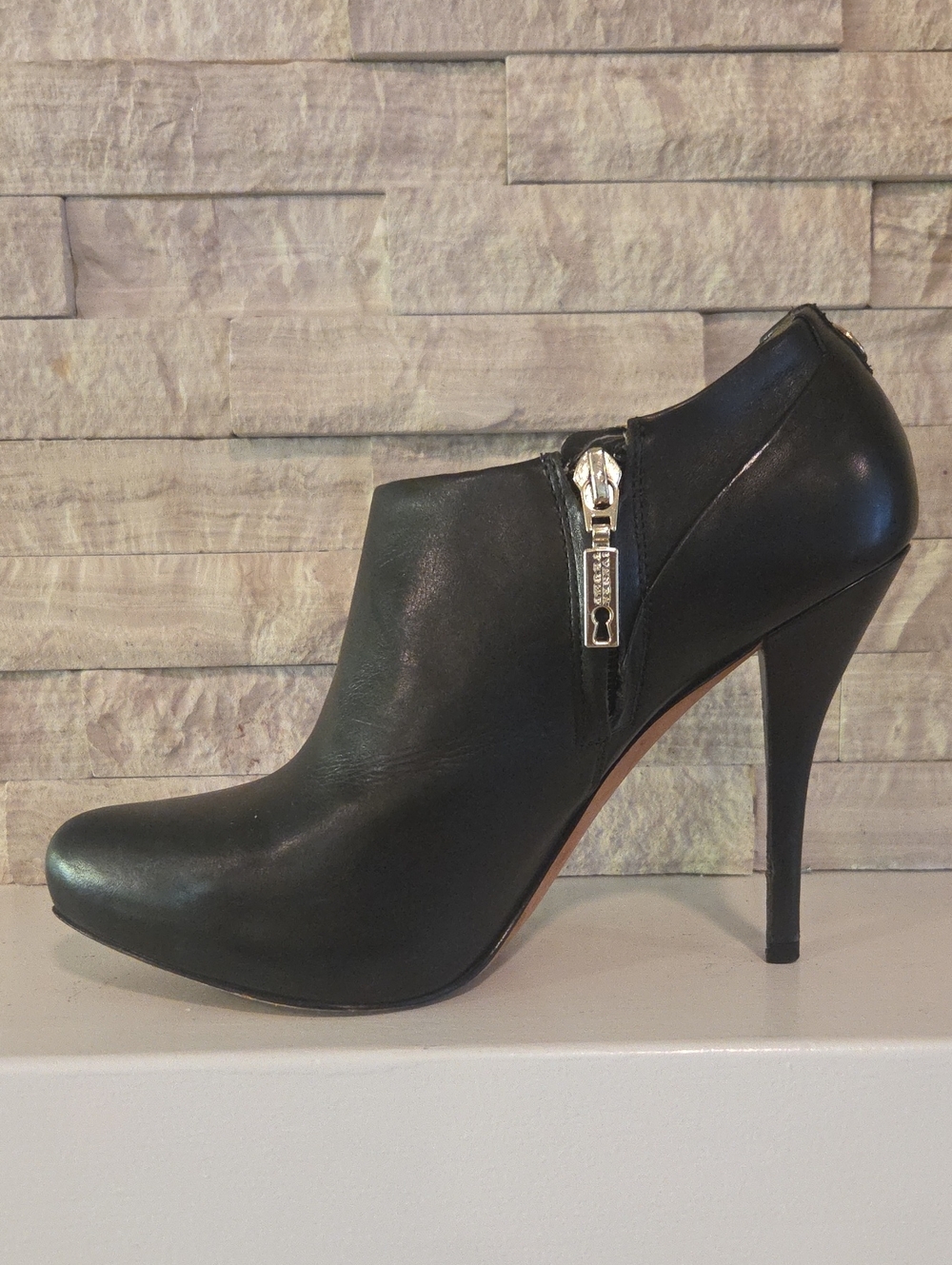Ivanka Trump Y2K-Style Black Leather Stiletto Ankle Booties 7.5 Rock Glam Edgy